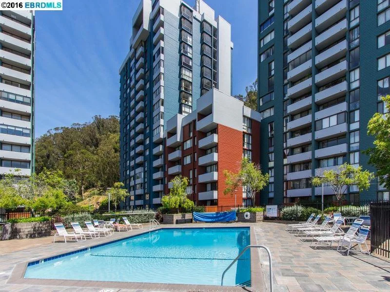 555 Pierce St #708, Albany, CA 94706