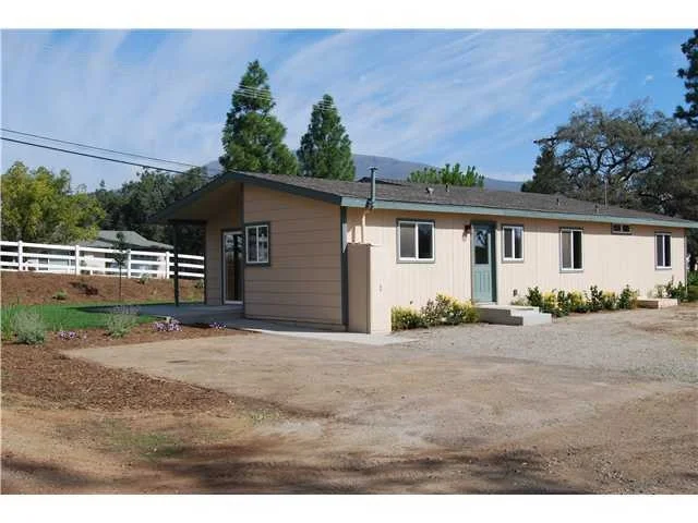 2753 Eltinge Dr, Alpine, CA 91901
