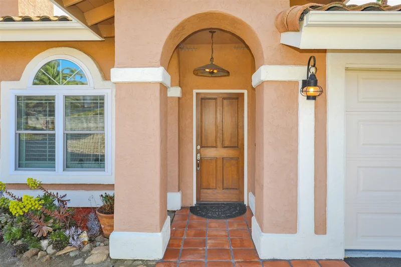 27440 Carlata Ln, Valley Center, CA 92082