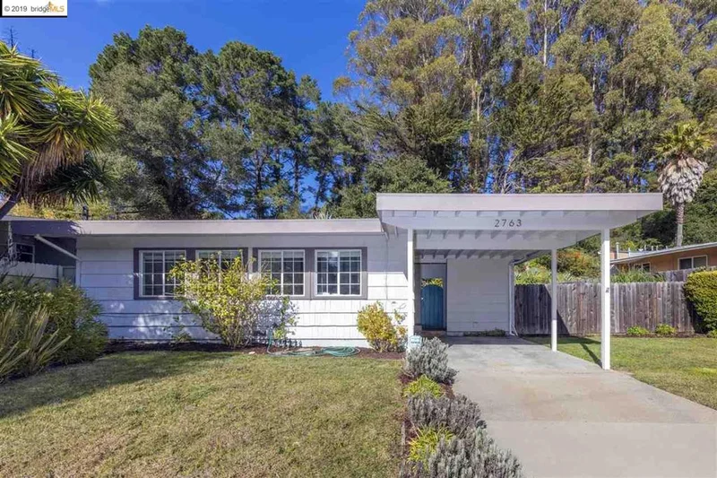 2763 Sheldon Dr, Richmond, CA 94803