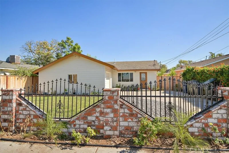 1142 Texas, Redlands, CA 92374