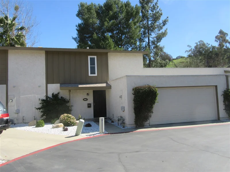 9054 Calle Lucia, Lakeside, CA 92040