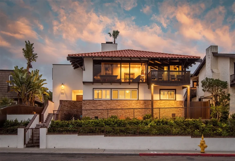 8561 El Paseo Grande, La Jolla, CA 92037