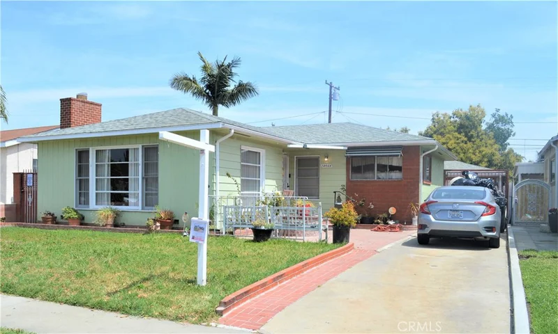 10346 San Vincente, South Gate, CA 90280