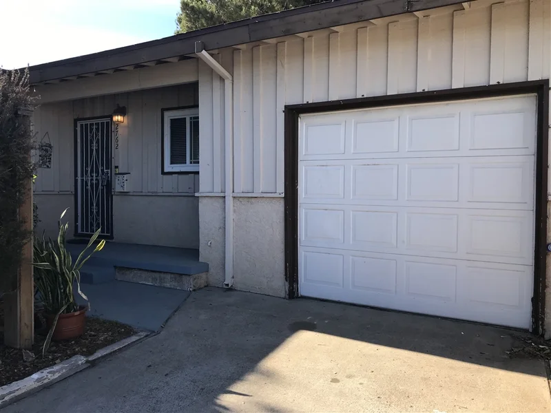 2762 Murray Ridge Road, San Diego, CA 92123