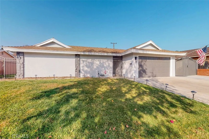 631 Vista Del Playa, Orange, CA 92865