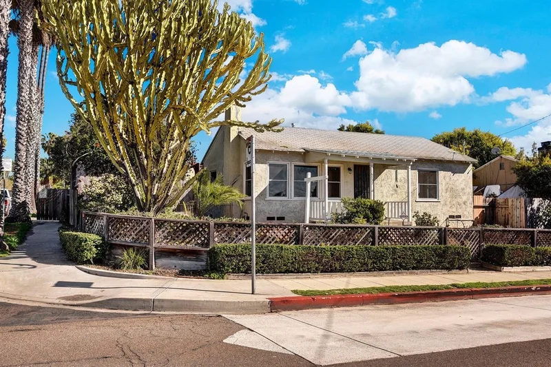 5137 Mission Blvd., San Diego, CA 92109