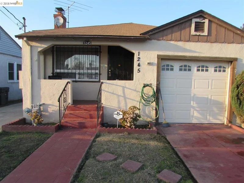 1245 103rd Ave, Oakland, CA 94603