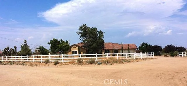 10435 Barker, Oak Hills, CA 92344