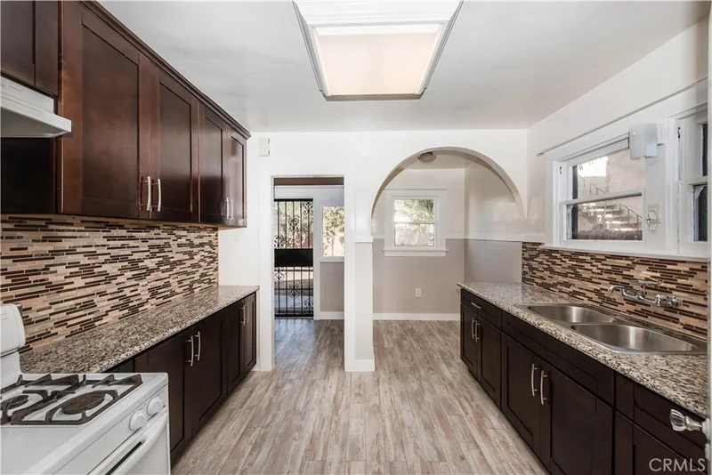 545 Batavia, Orange, CA 92868