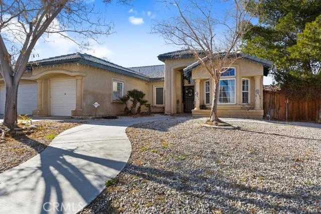 12550 El Evado, Victorville, CA 92392