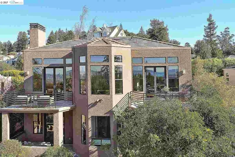 10093 Broadway Ter, Oakland, CA 94611