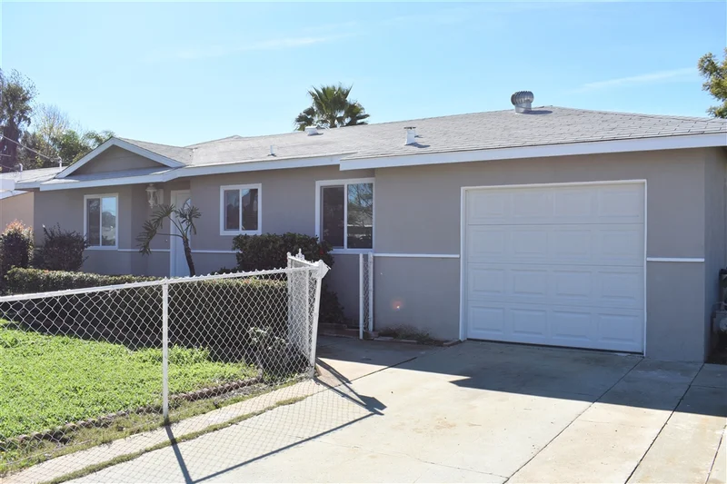 1023 Fern St, Escondido, CA 92027
