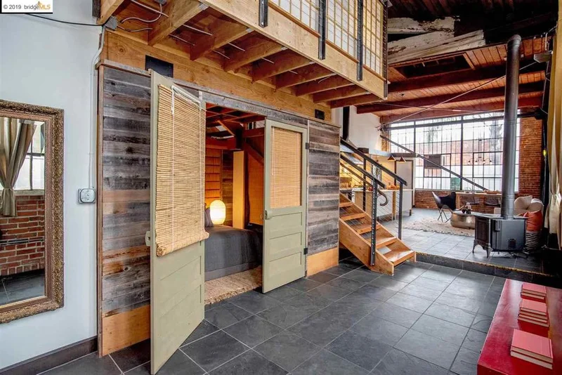 3015 Myrtle St #19, Oakland, CA 94608-4572