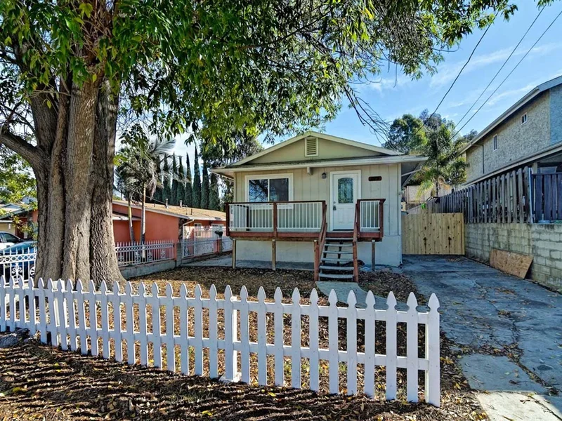 613 Kempton St, Spring Valley, CA 91977