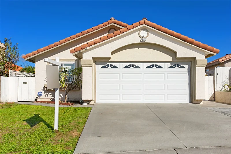 1126 Calle Emparrado, San Marcos, CA 92069