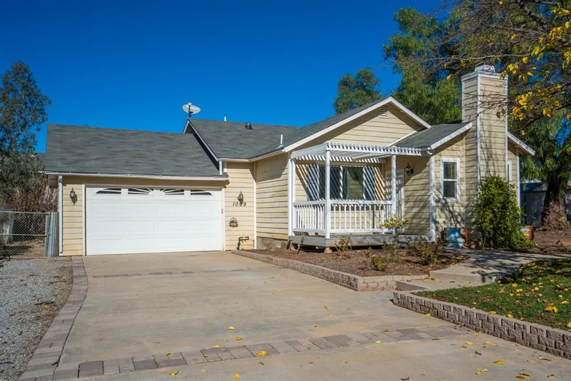 1009 H Street, Ramona, CA 92065