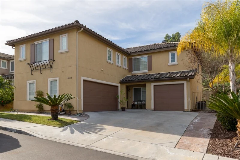 10418 Lake Breeze Drive, Spring Valley, CA 91977