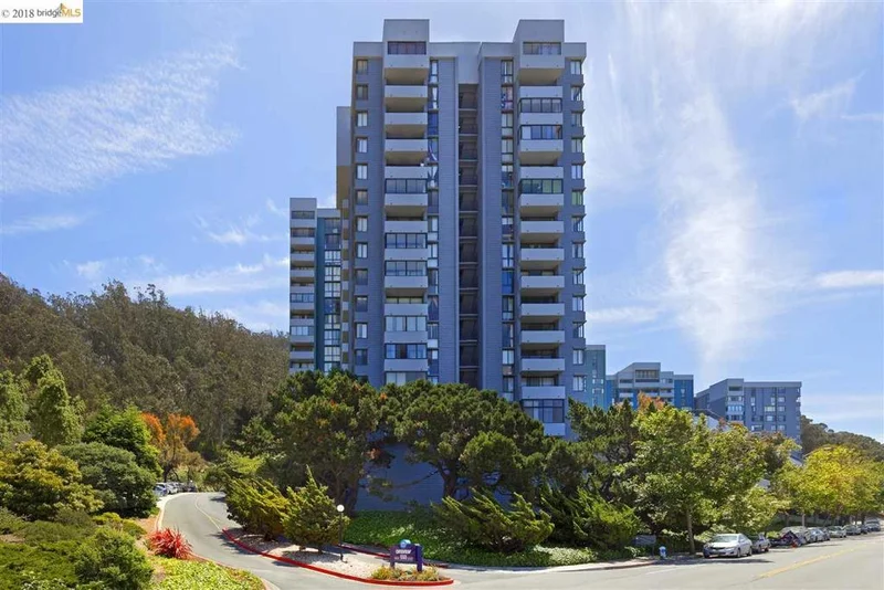 555 Pierce St #704, Albany, CA 94706