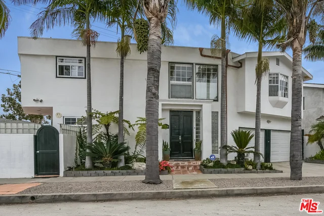 12440 Walsh, Los Angeles, CA 90066