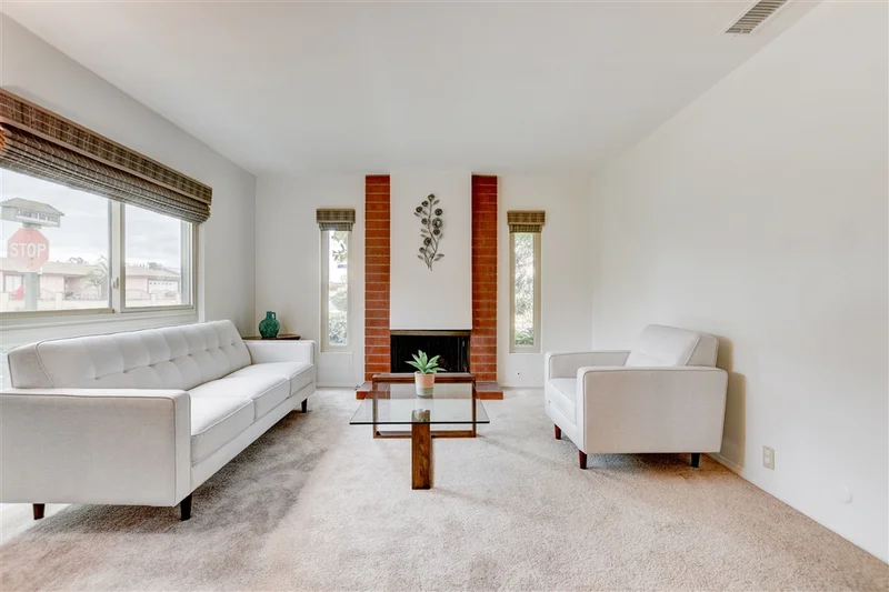 10502 Caminito Baywood, San Diego, CA 92126