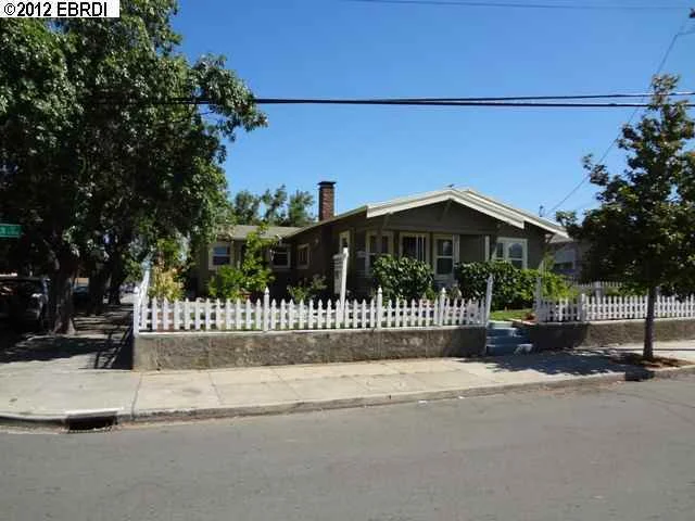 620 11th St, Antioch, CA 94509-2215