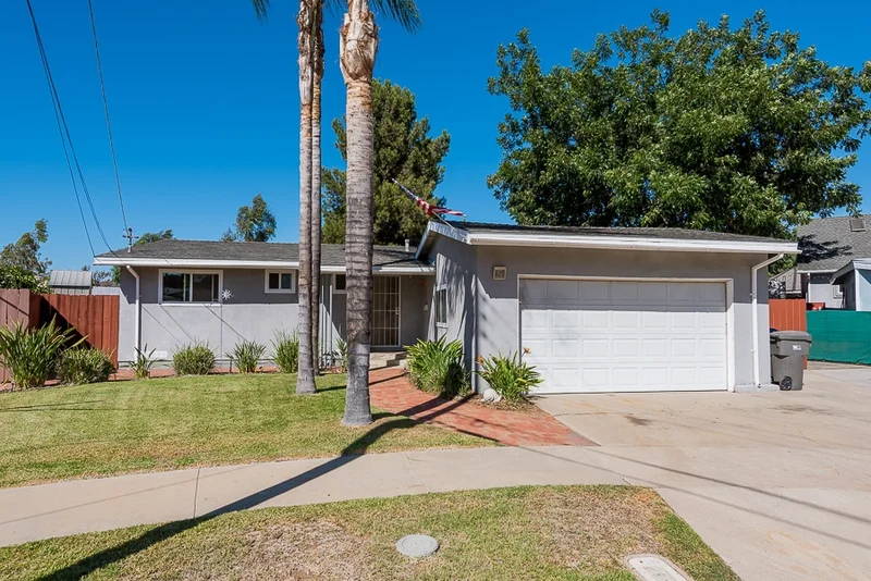 625 Bison Ct., El Cajon, CA 92019