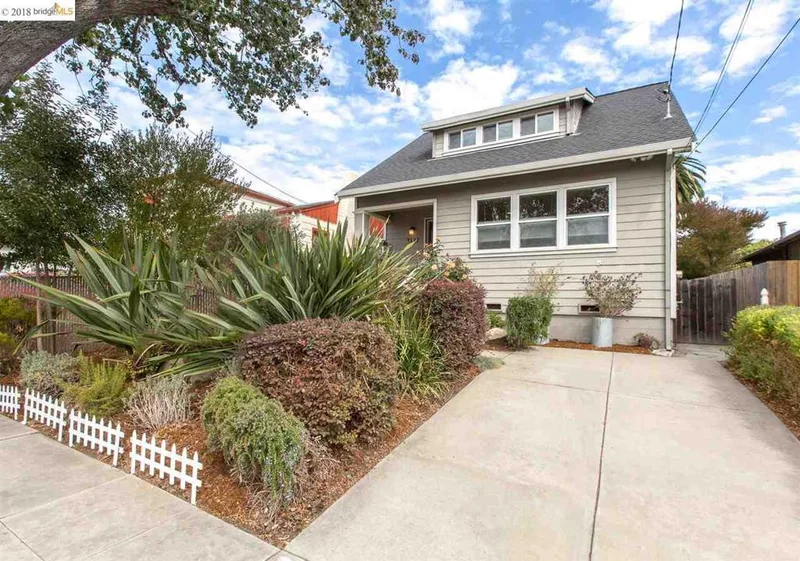 4122 Redding St, Oakland, CA 94619