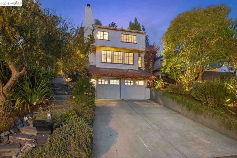 1018 Mountain Blvd, Oakland, CA 94611