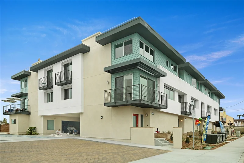 1125 Cleveland Street #114, Oceanside, CA 92054