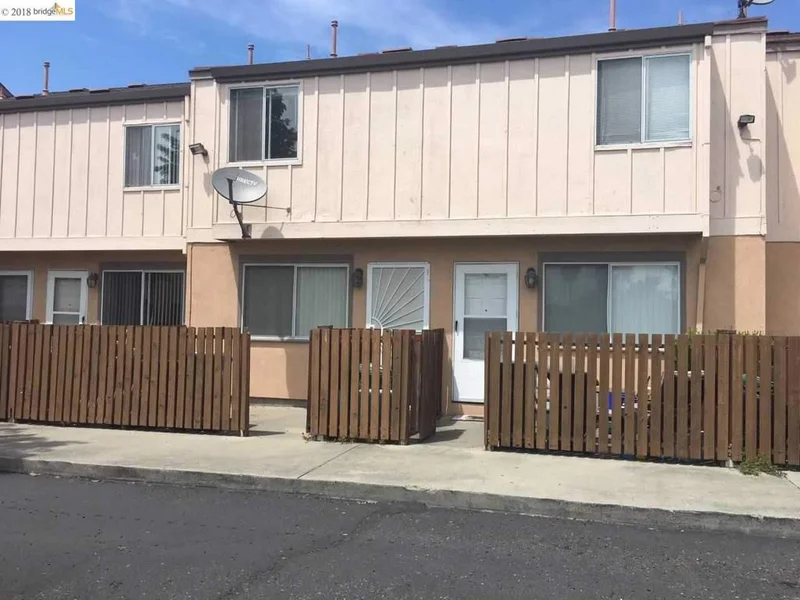 5205 Foothill Boulevard, Oakland, CA 94601