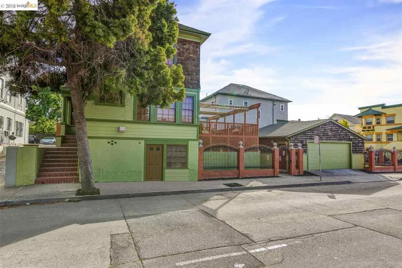 1025 18th St, Oakland, CA 94607