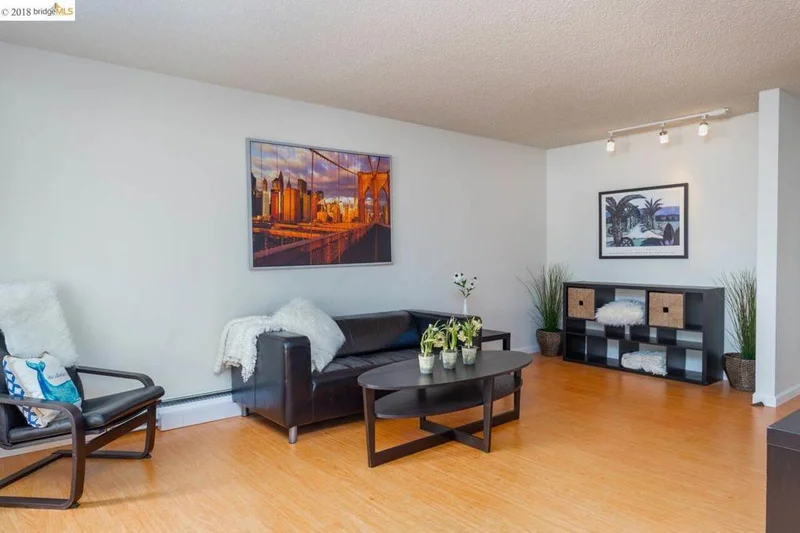 3 Commodore Dr #B261, Emeryville, CA 94608
