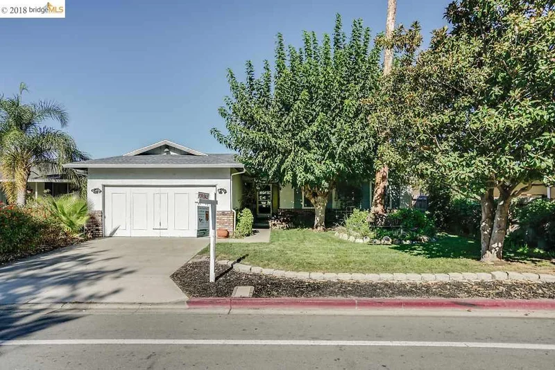 51 Lake Dr, Antioch, CA 94509