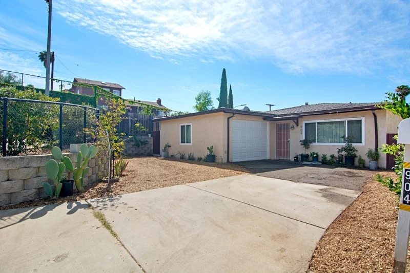 904 3rd Ave, Escondido, CA 92025