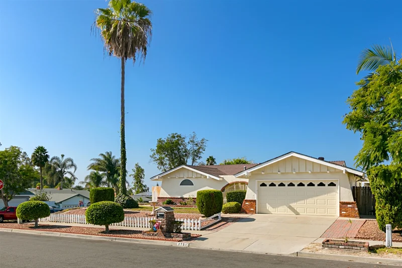 2751 Pauline Way, Oceanside, CA 92056