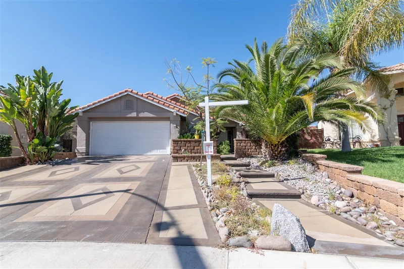 25781 Saint Marta Dr, Murrieta, CA 92563