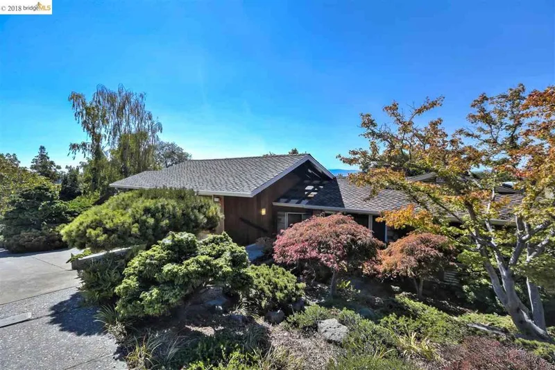 119 Dudley Ave, Piedmont, CA 94611
