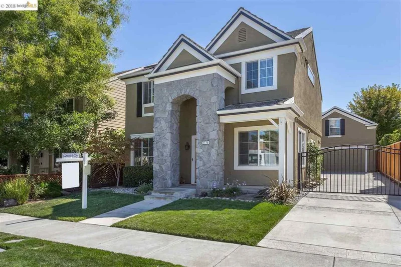 1178 Claremont Dr, Brentwood, CA 94513