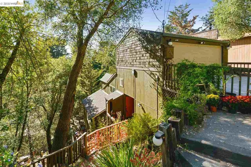 2259 Mastlands Dr, Oakland, CA 94611