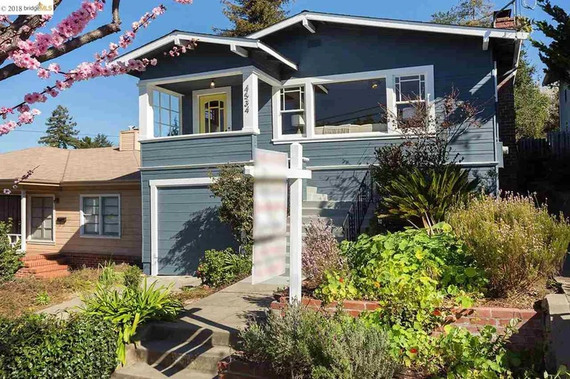 4534 Virginia Ave, Oakland, CA 94619