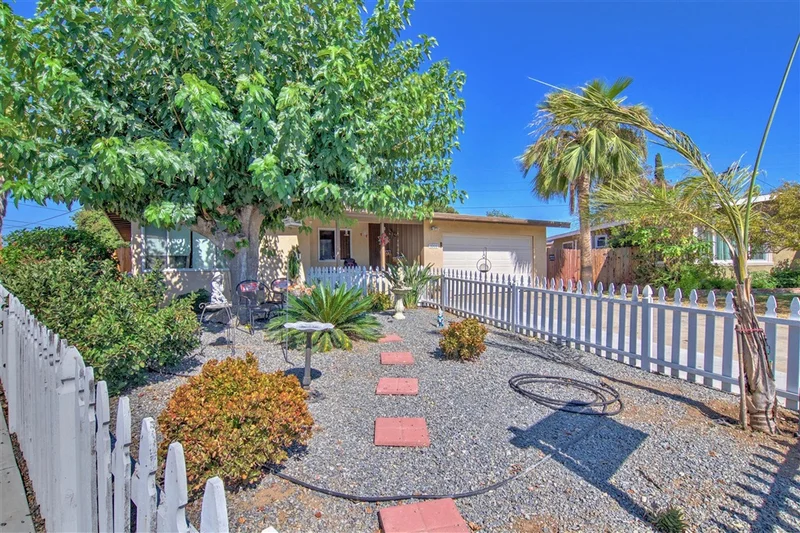1001 Maxwell, El Cajon, CA 92020