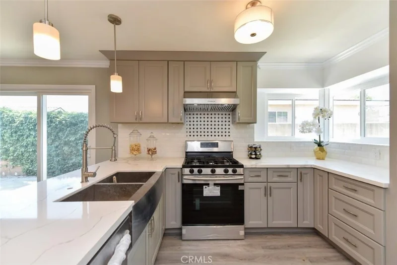 228 Atara, Monrovia, CA 91016