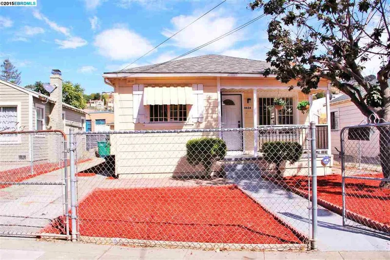 8624 Hillside Street, Oakland, CA 94605