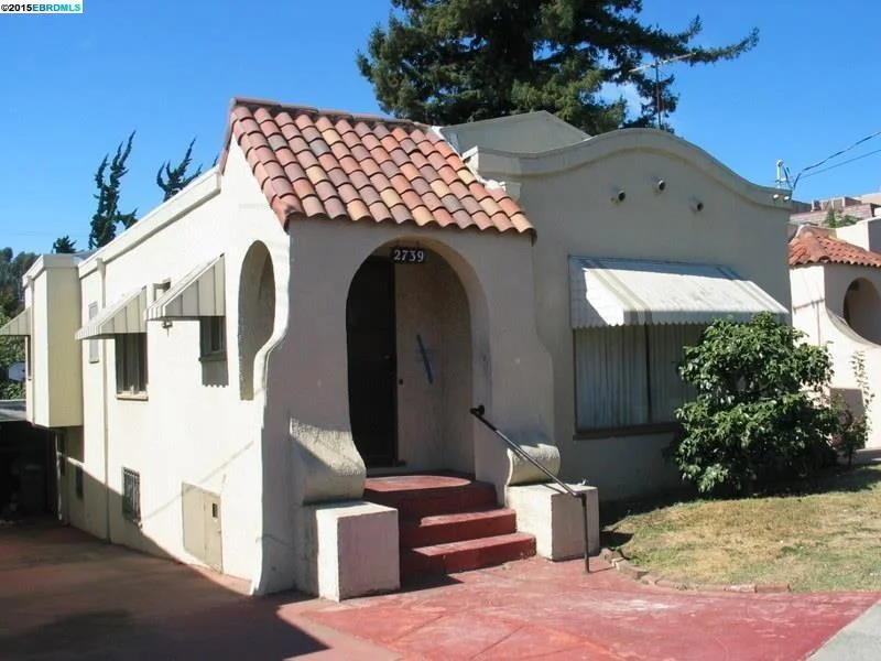 2739 Grande Vista Ave, Oakland, CA 94601-1319