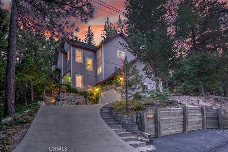 27475 School Road, Lake Arrowhead, CA 92352