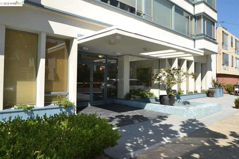 2550 Dana St #2C, Berkeley, CA 94704