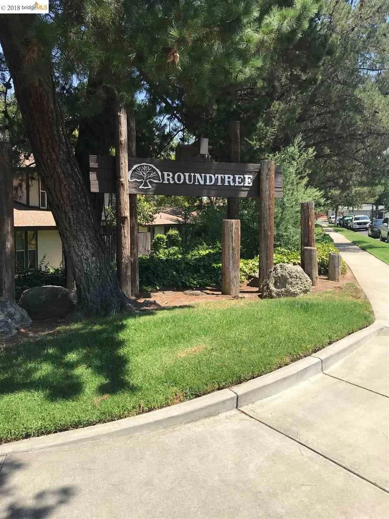 5476 Roundtree Pl #G, Concord, CA 94521