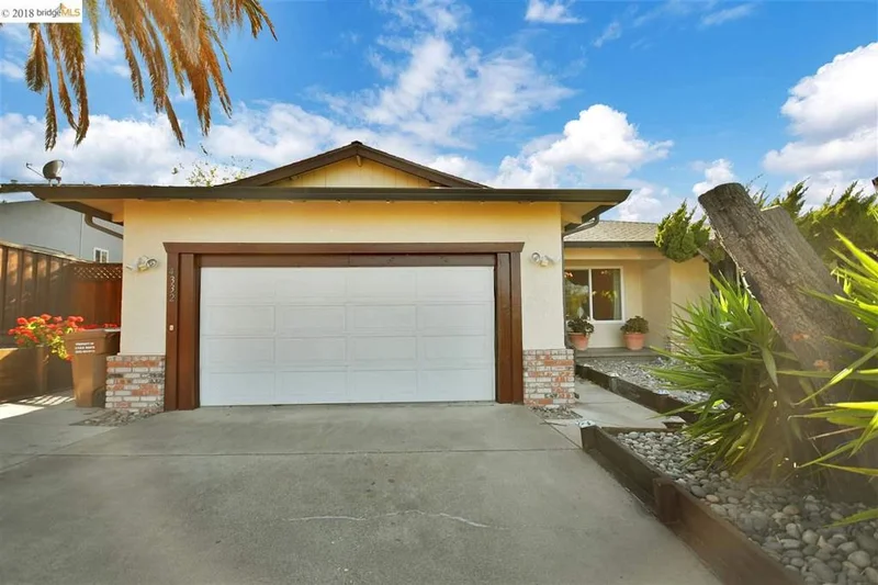 4332 Hillview Drive, Pittsburg, CA 94565