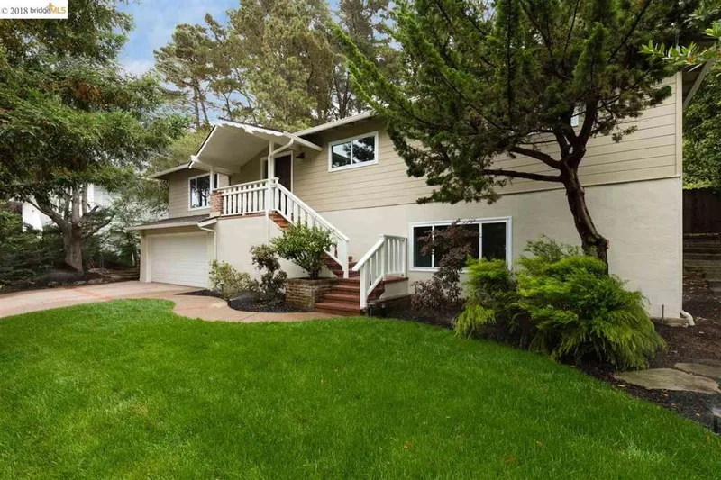 125 Elysian Fields Dr, Oakland, CA 94605